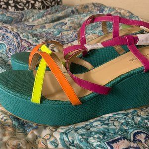 Barefoot Tess Multi-color wedge heel